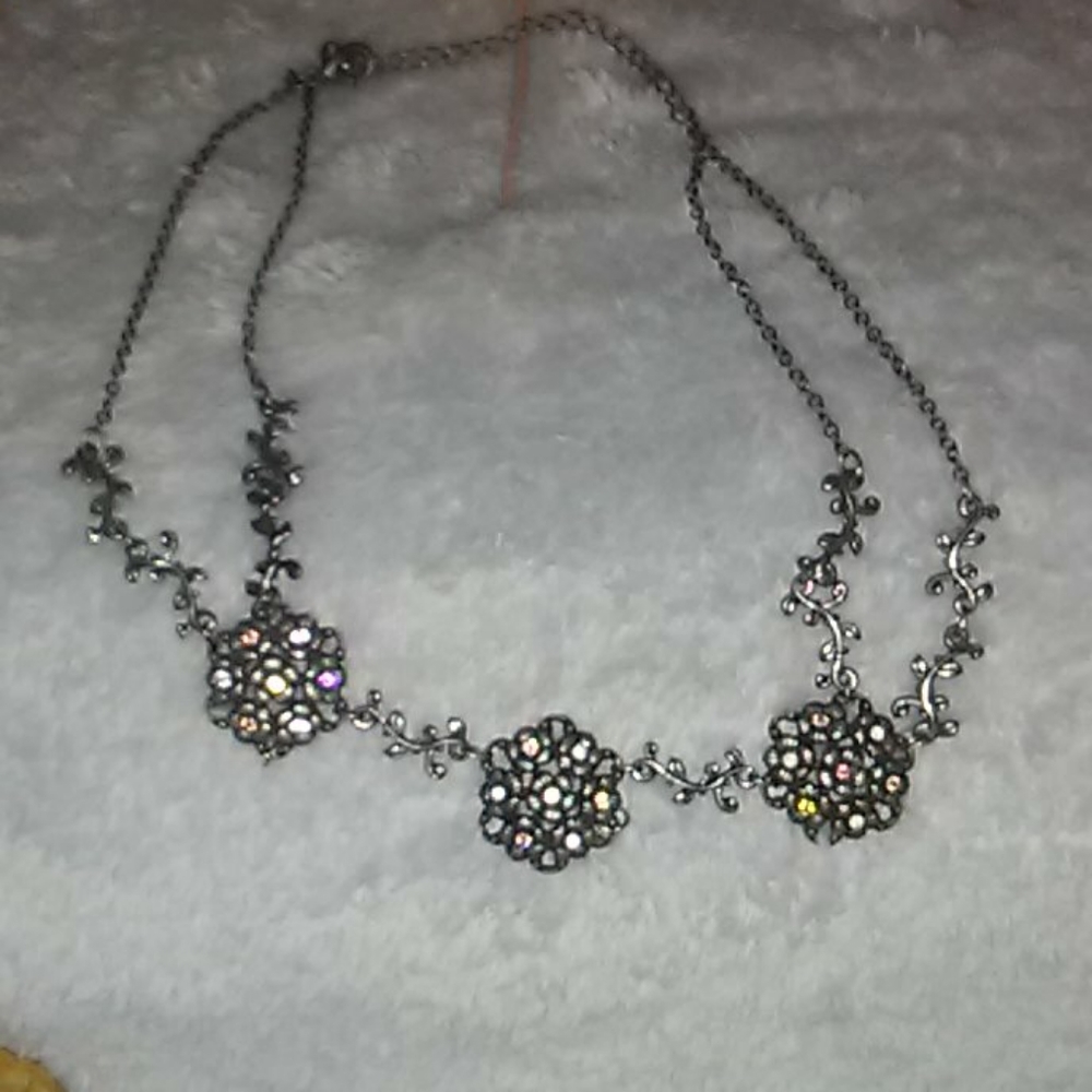 Beautiful sparkling choker